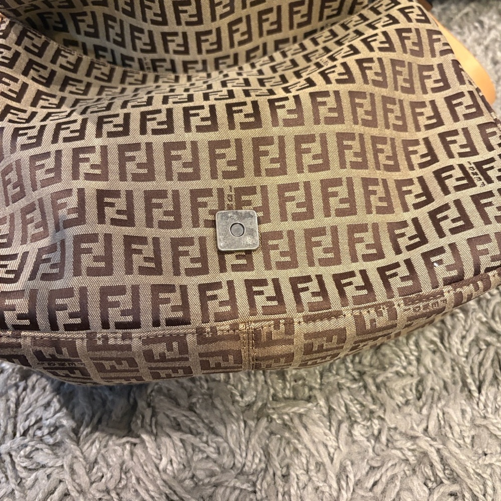 FENDI Zucca Mama Baguette Beige and tan - Picture 4 of 16